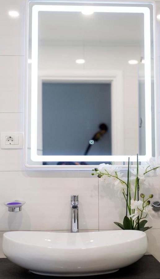 Stanici Apartments Mikas מראה חיצוני תמונה