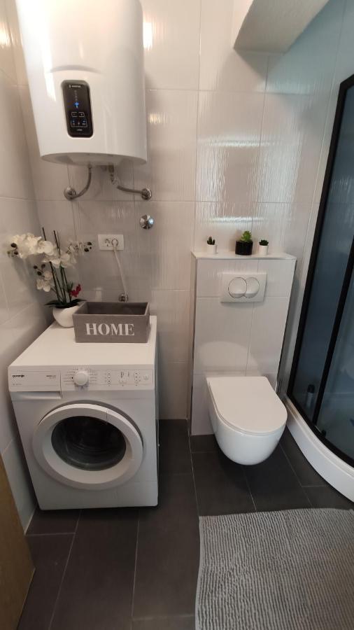 Stanici Apartments Mikas מראה חיצוני תמונה